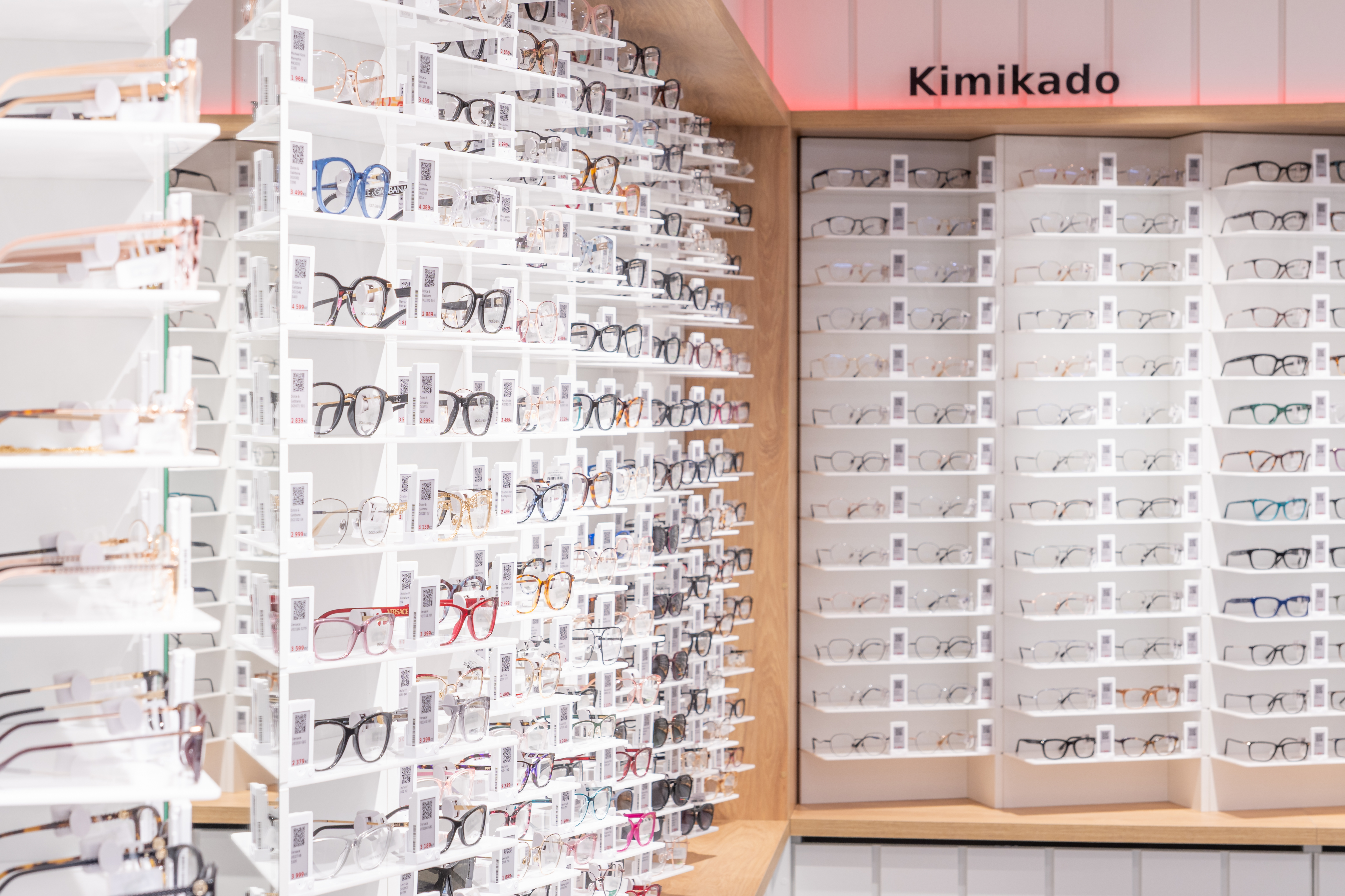 Interiér optiky Lazarská