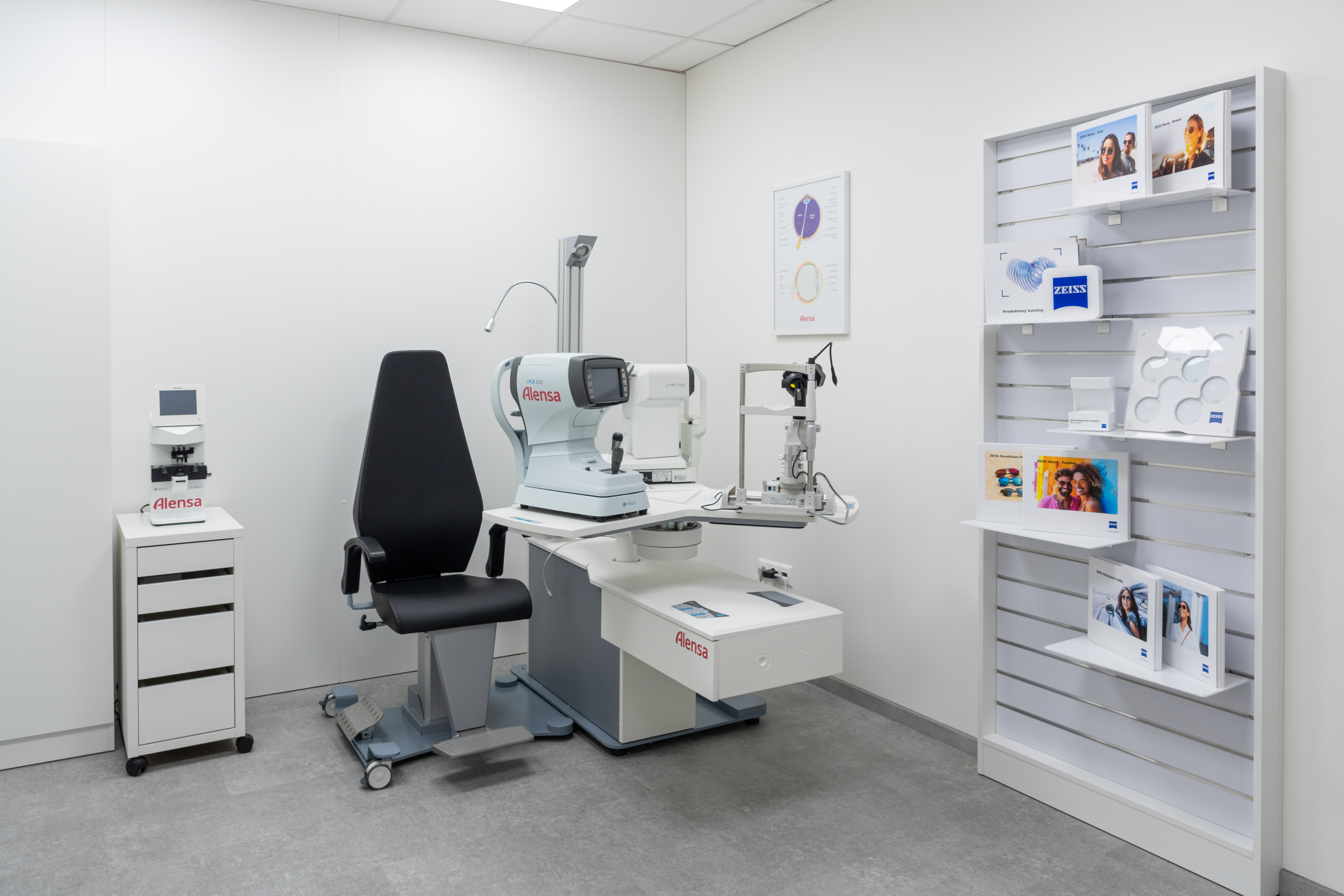 Interiér optiky Lazarská